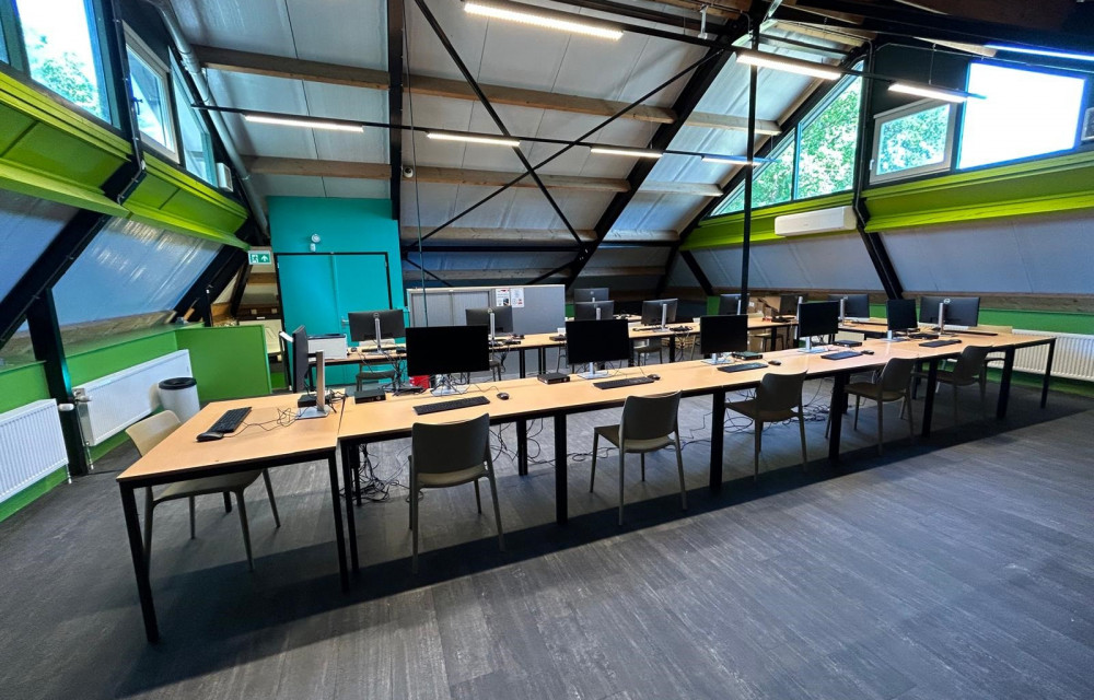 Vrijwillige Begeleider Studiecentrum, AZC Rijssen-Holten OLC (Open Leer Centrum).